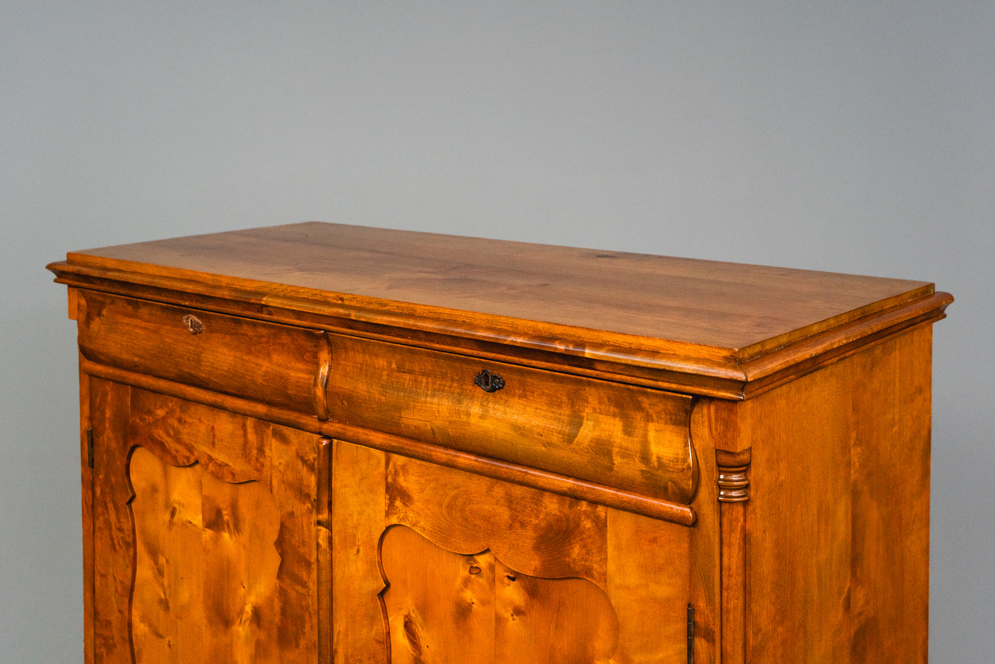 Schöne Kommode im Biedermeier Stil, zweite Hälfte des 19.Jahrhunderts - Schrank Regal Anrichte Alt Antik MÖBLINGER