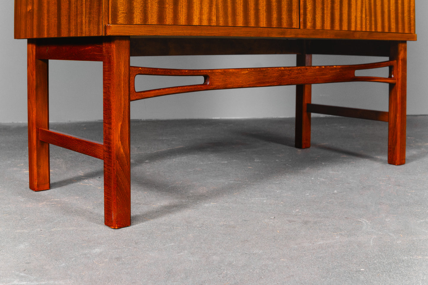 Stilvolles Vintage Highboard