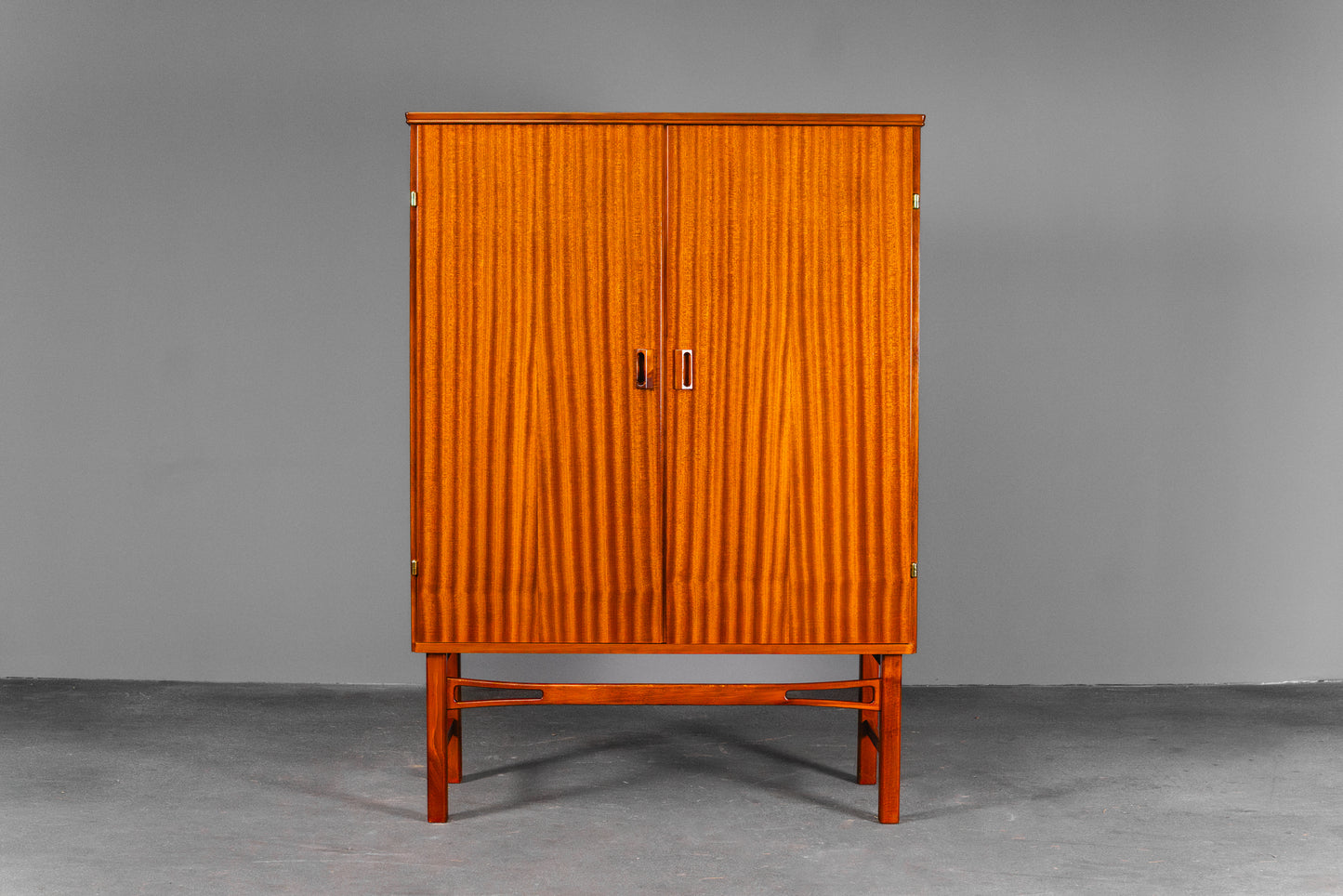 Stilvolles Vintage Highboard