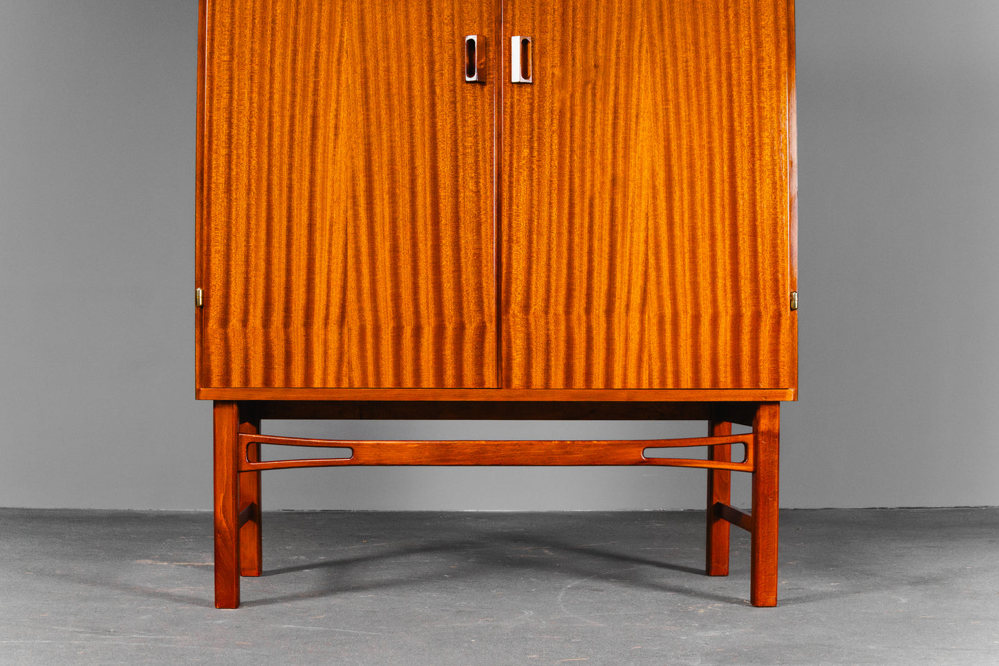 Stilvolles Vintage Highboard