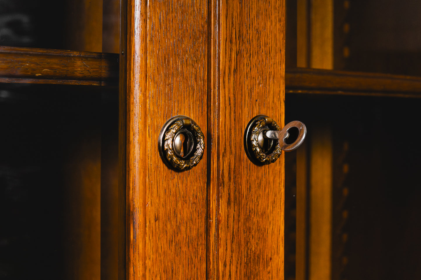 Wunderschöner Jugendstil Bücherschrank
