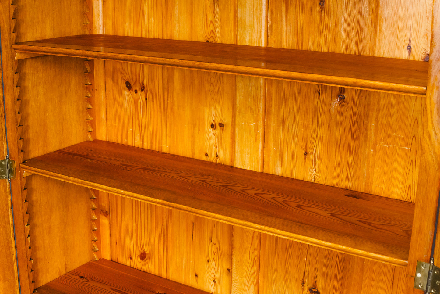 Eleganter Gründerzeit Bücherschrank