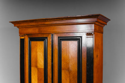 Wäscheschrank im Barockstil