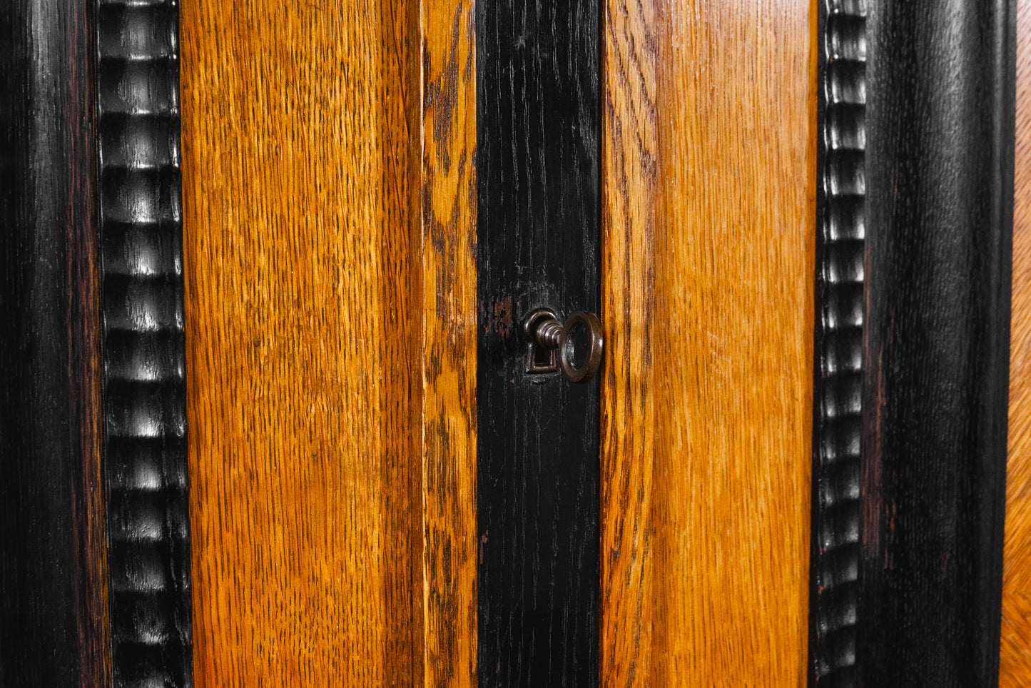 Wäscheschrank im Barockstil