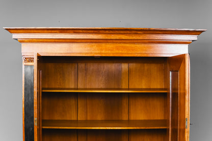 Wäscheschrank im Barockstil