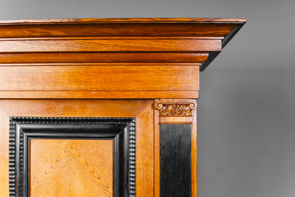 Wäscheschrank im Barockstil