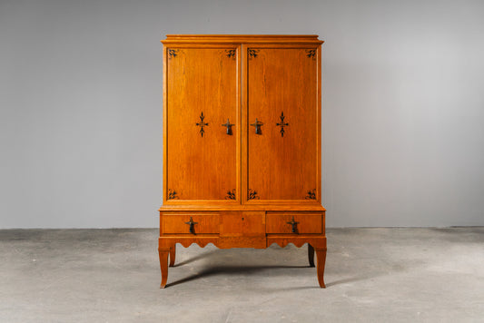 Eleganter Jugendstil Wäscheschrank