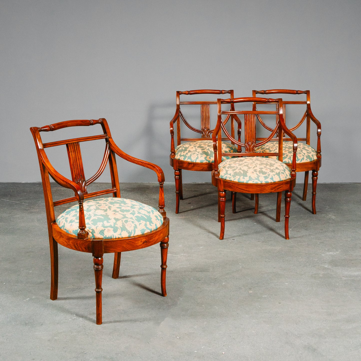 Stilvolles 4er Set Cocktailsessel im Englischen Stil