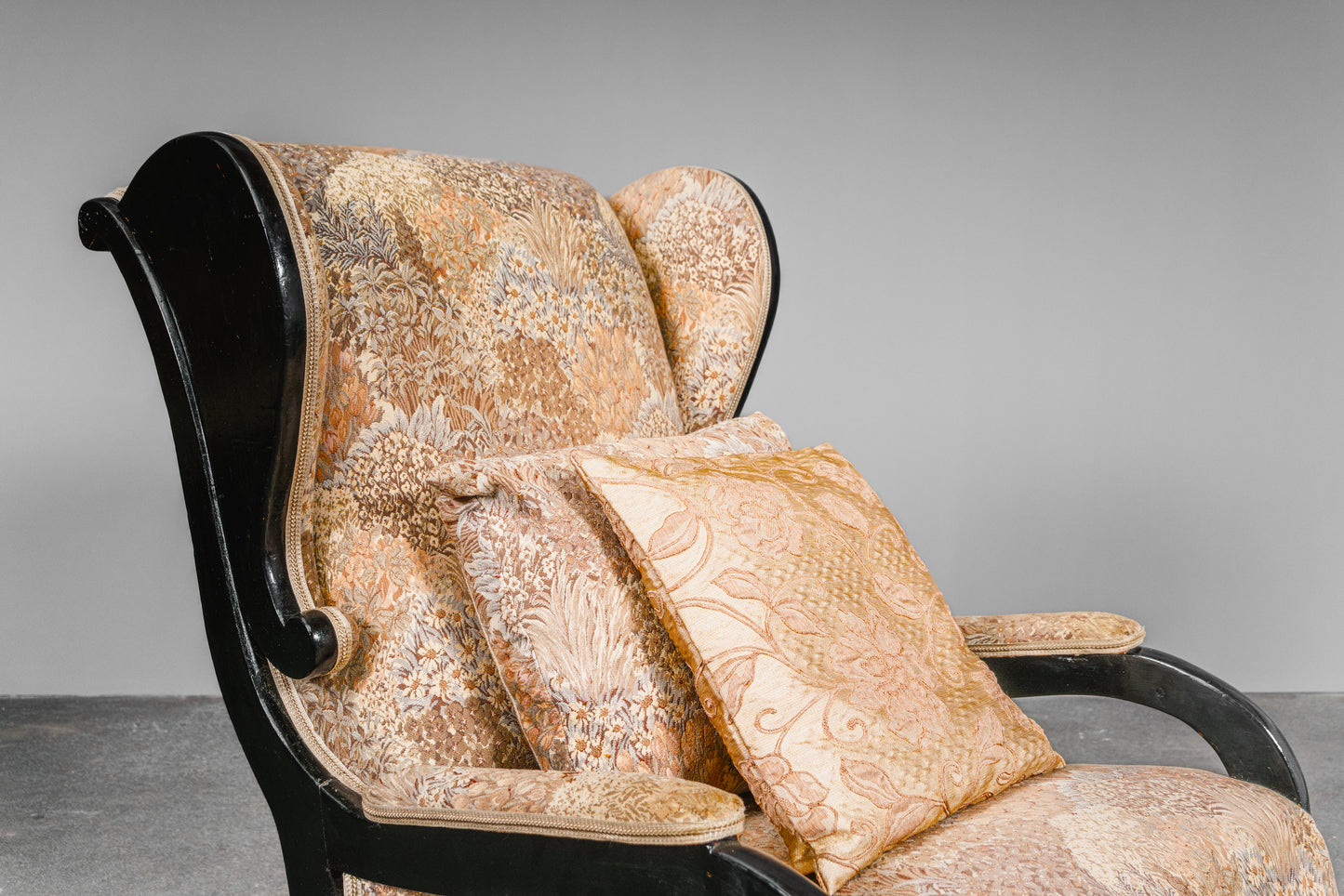 Schöner Biedermeier Ohrensessel