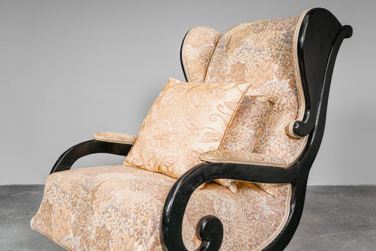 Schöner Biedermeier Ohrensessel