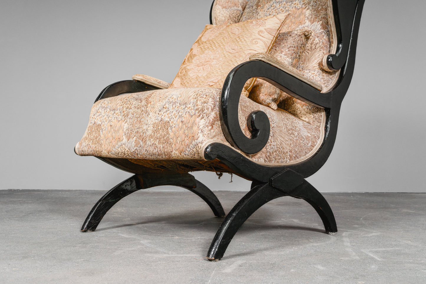 Schöner Biedermeier Ohrensessel