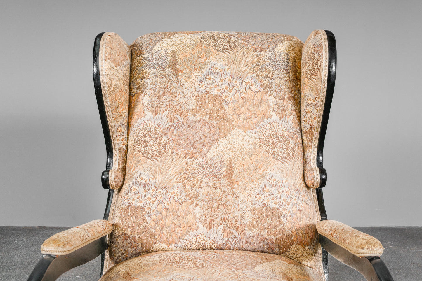Schöner Biedermeier Ohrensessel