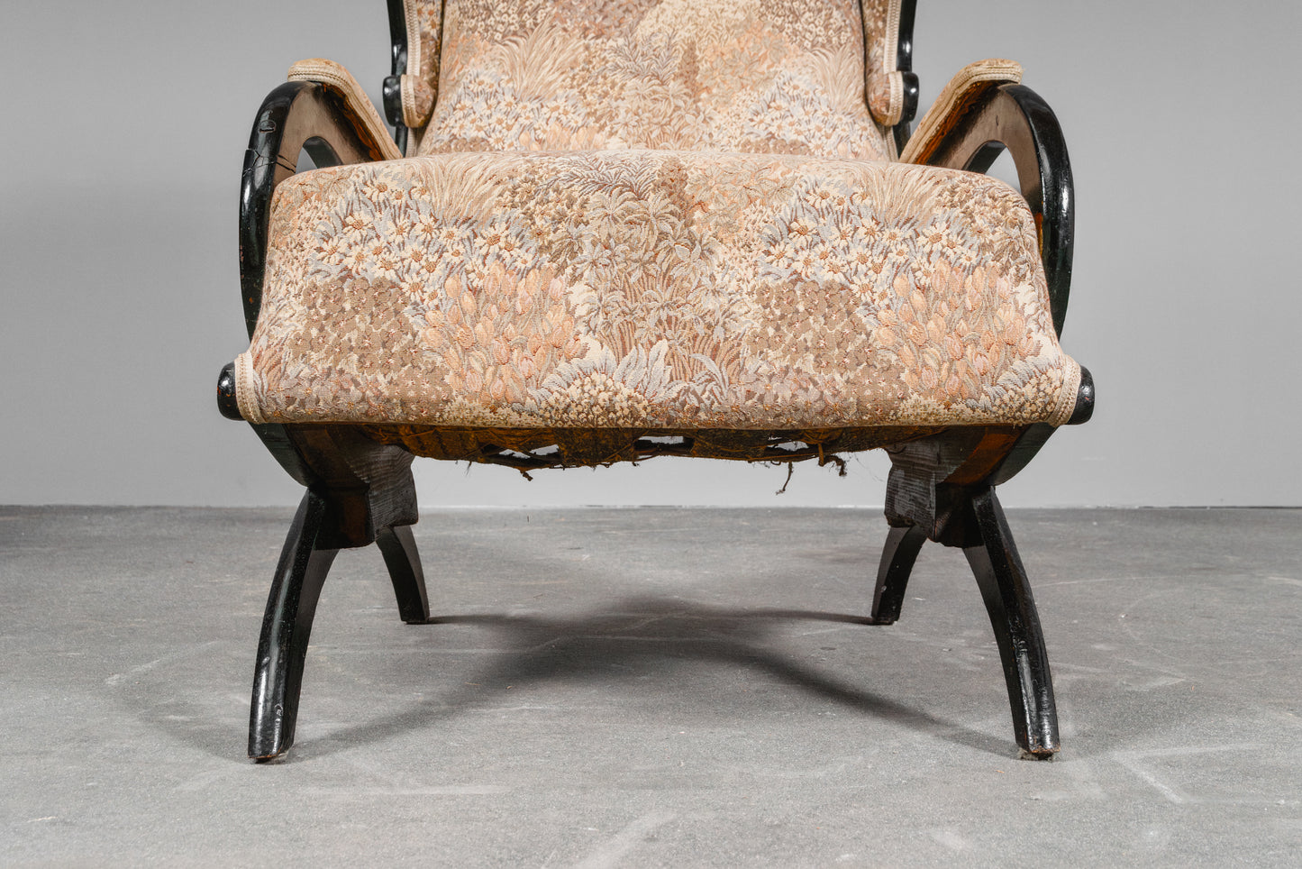 Schöner Biedermeier Ohrensessel