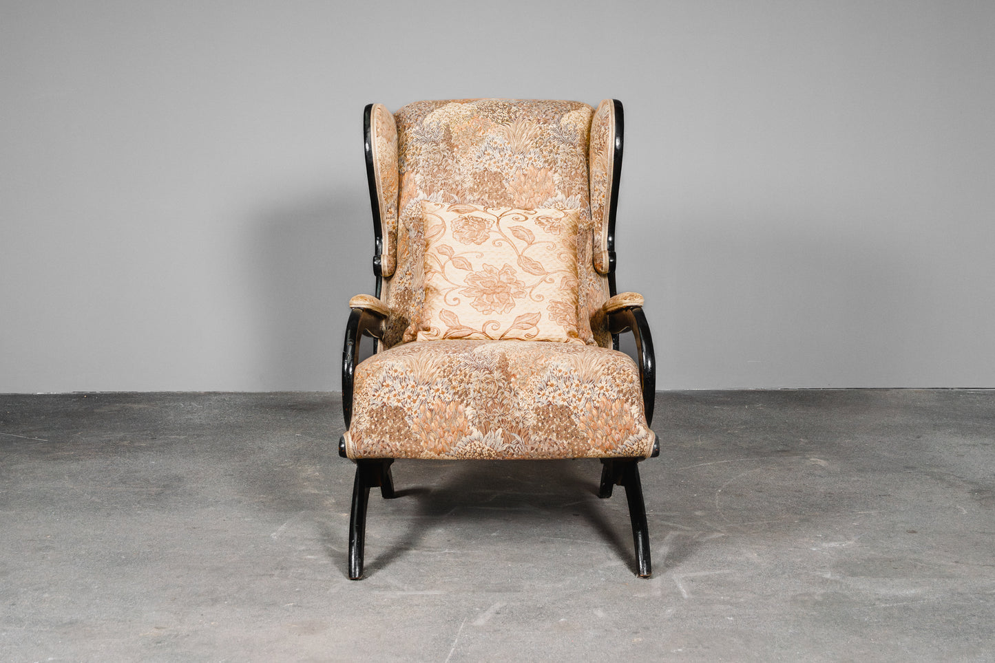 Schöner Biedermeier Ohrensessel