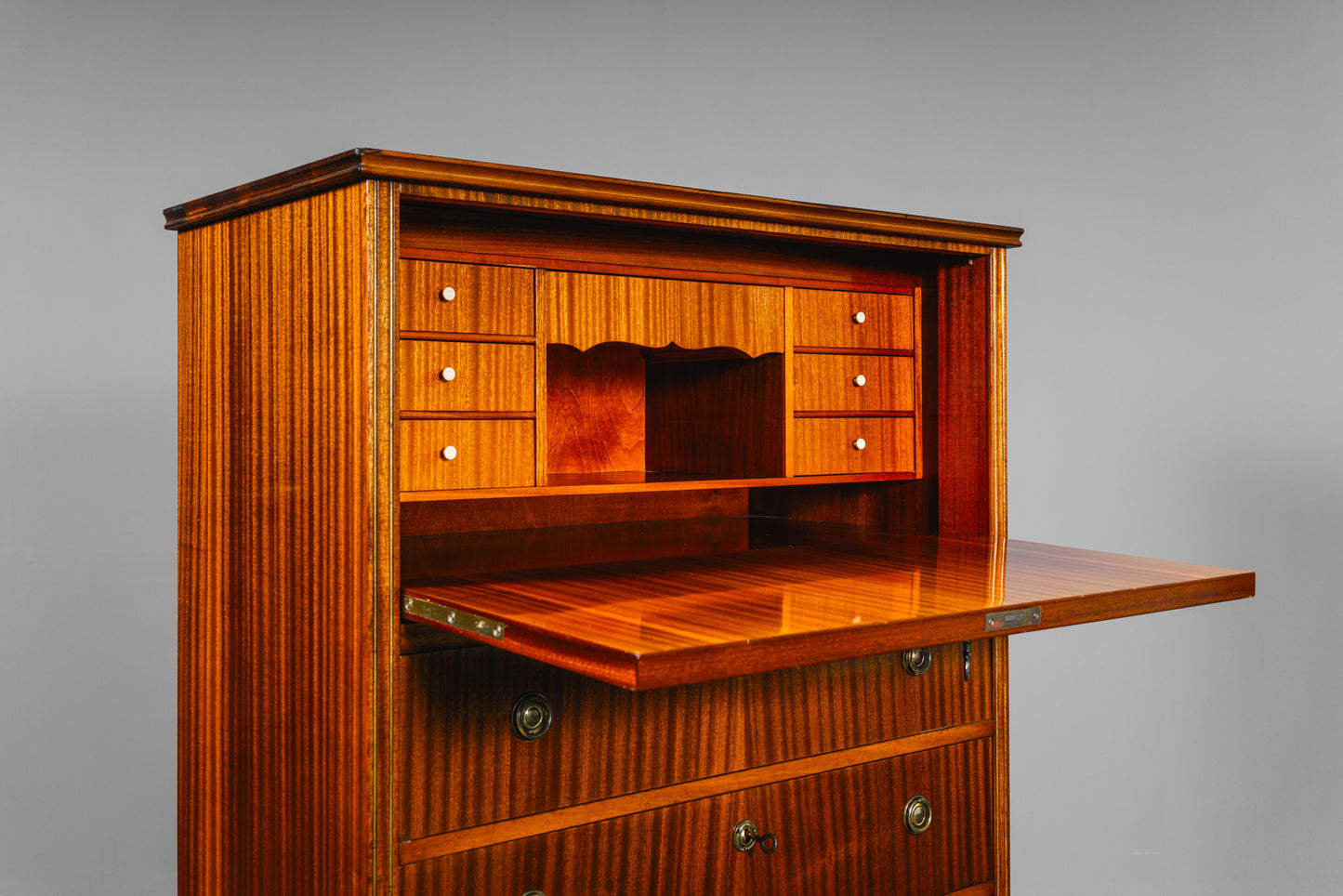 Sekretär im Biedermeier Stil