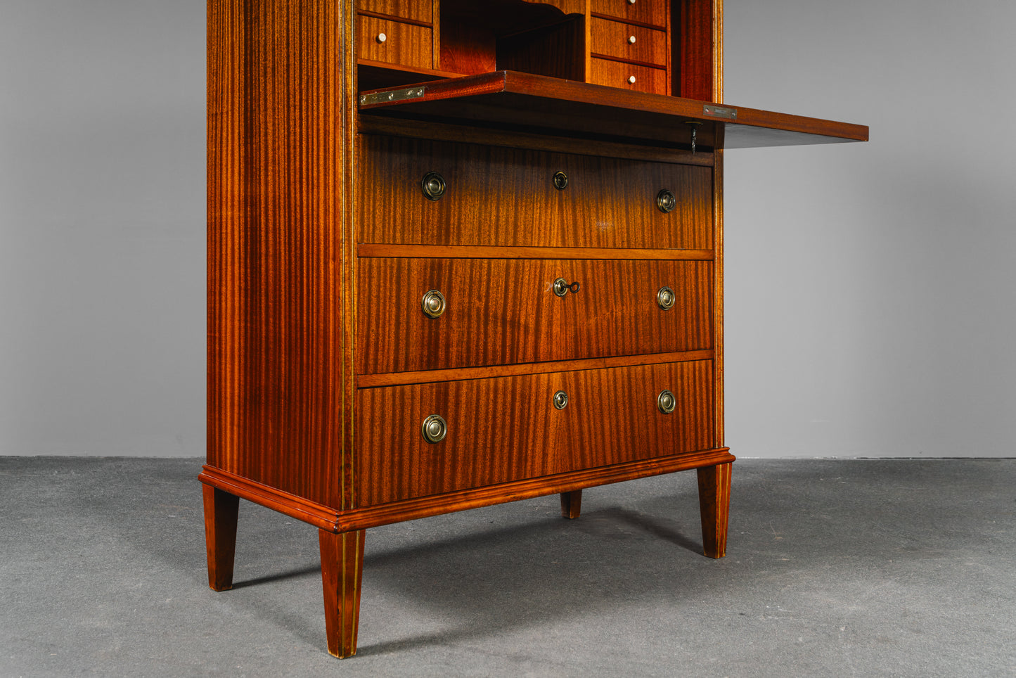 Sekretär im Biedermeier Stil