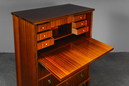 Sekretär im Biedermeier Stil