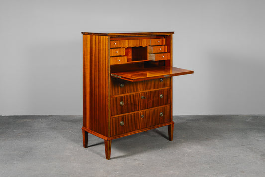 Sekretär im Biedermeier Stil
