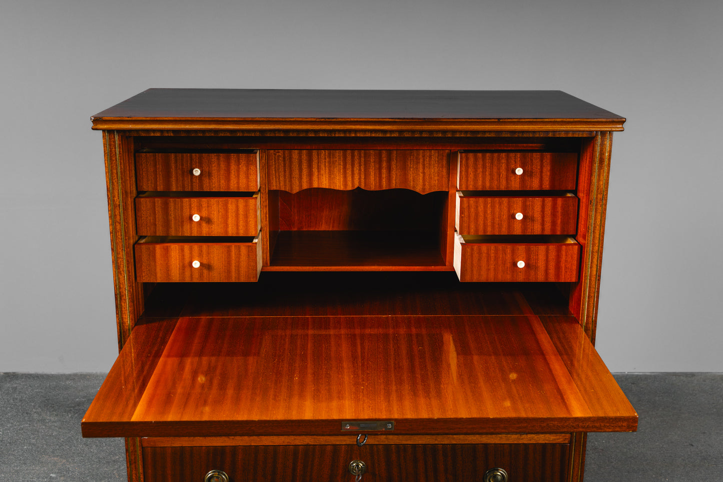 Sekretär im Biedermeier Stil