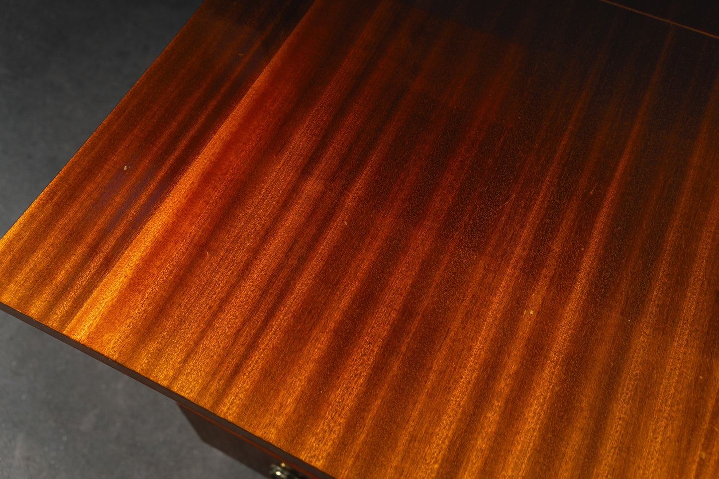 Sekretär im Biedermeier Stil