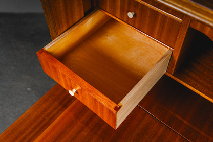 Sekretär im Biedermeier Stil