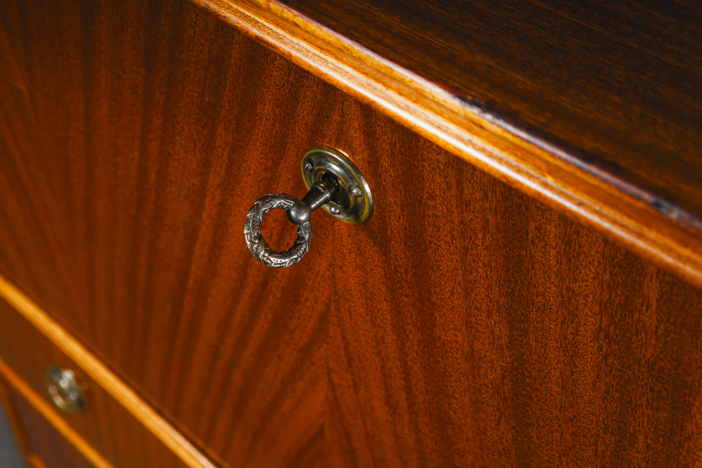 Sekretär im Biedermeier Stil