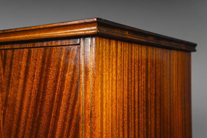 Sekretär im Biedermeier Stil