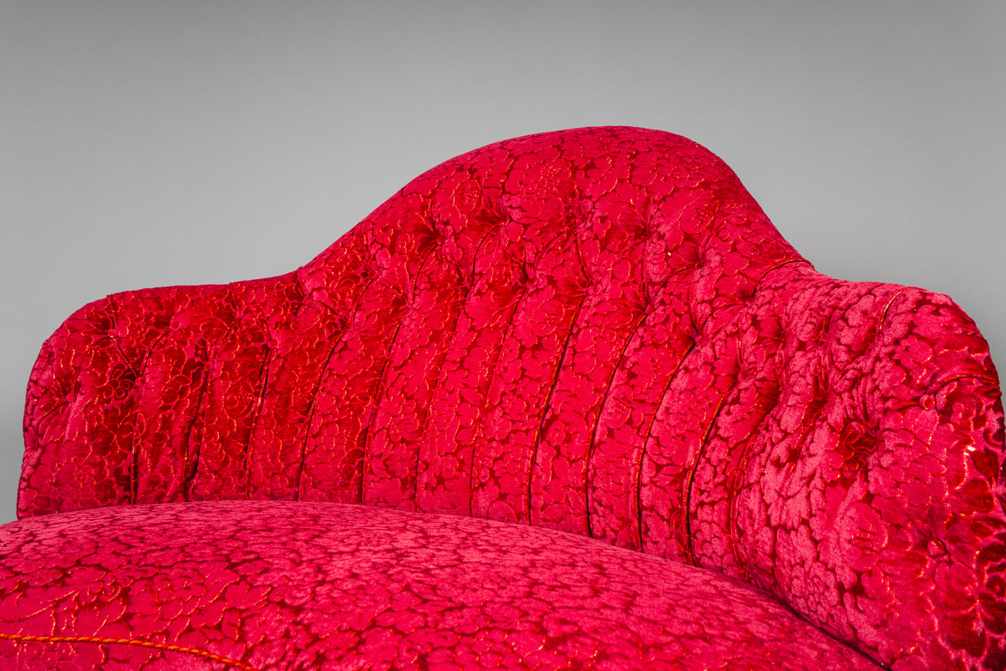 Umwerfendes Antikes Sofa