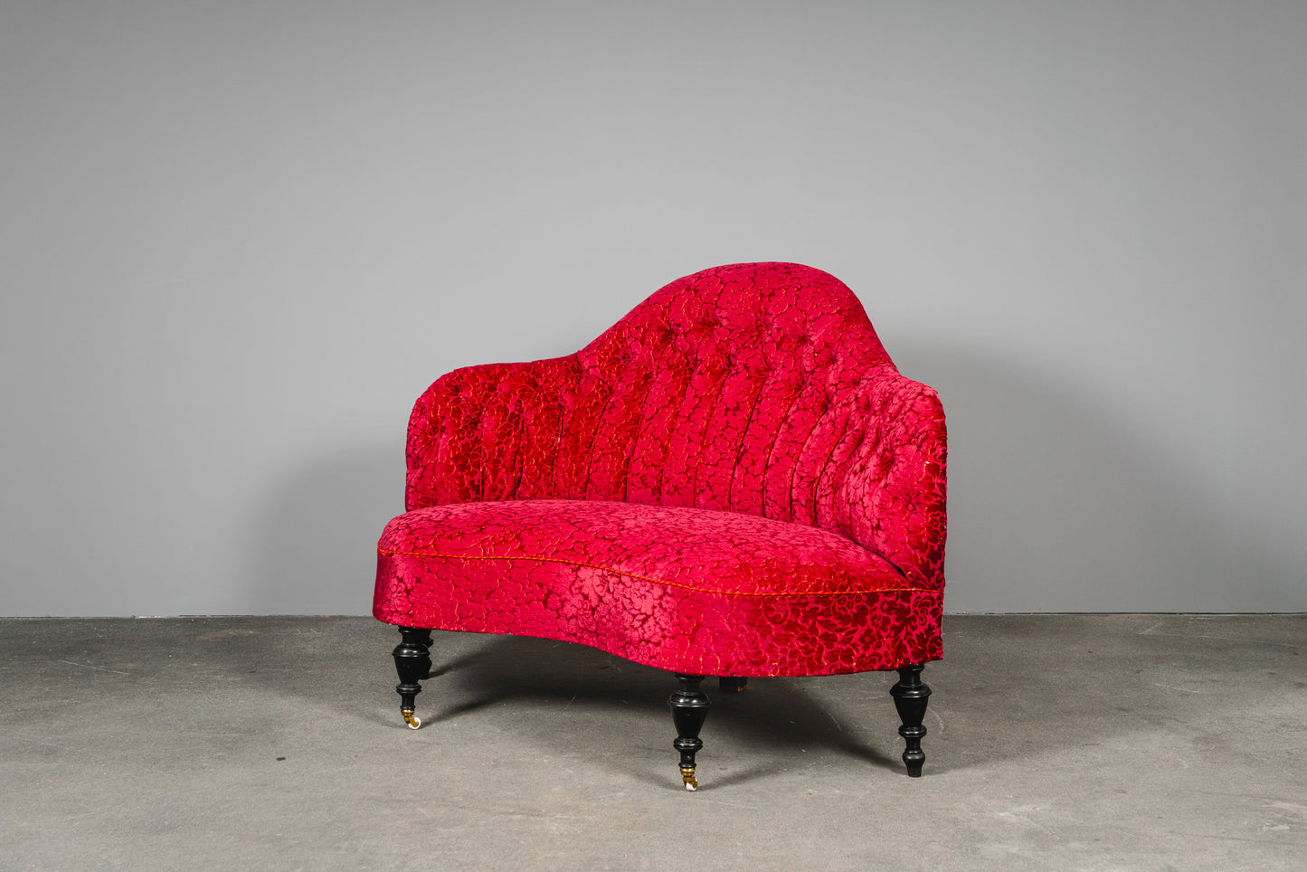 Umwerfendes Antikes Sofa