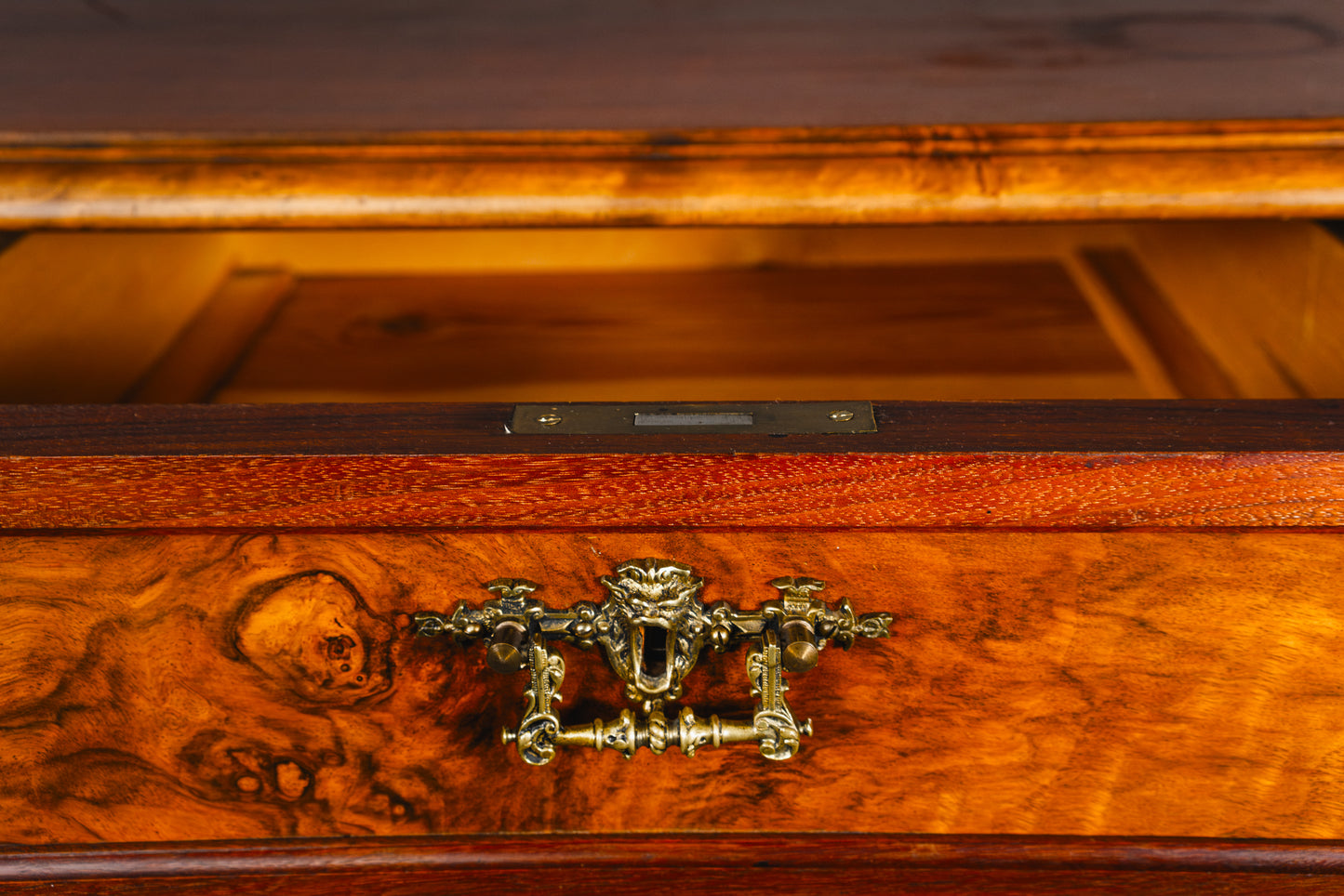 Praktische Gründerzeit Kommode