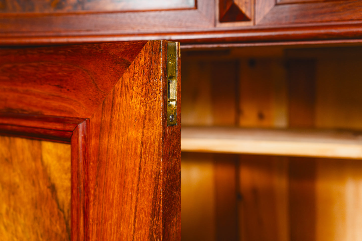 Praktische Gründerzeit Kommode