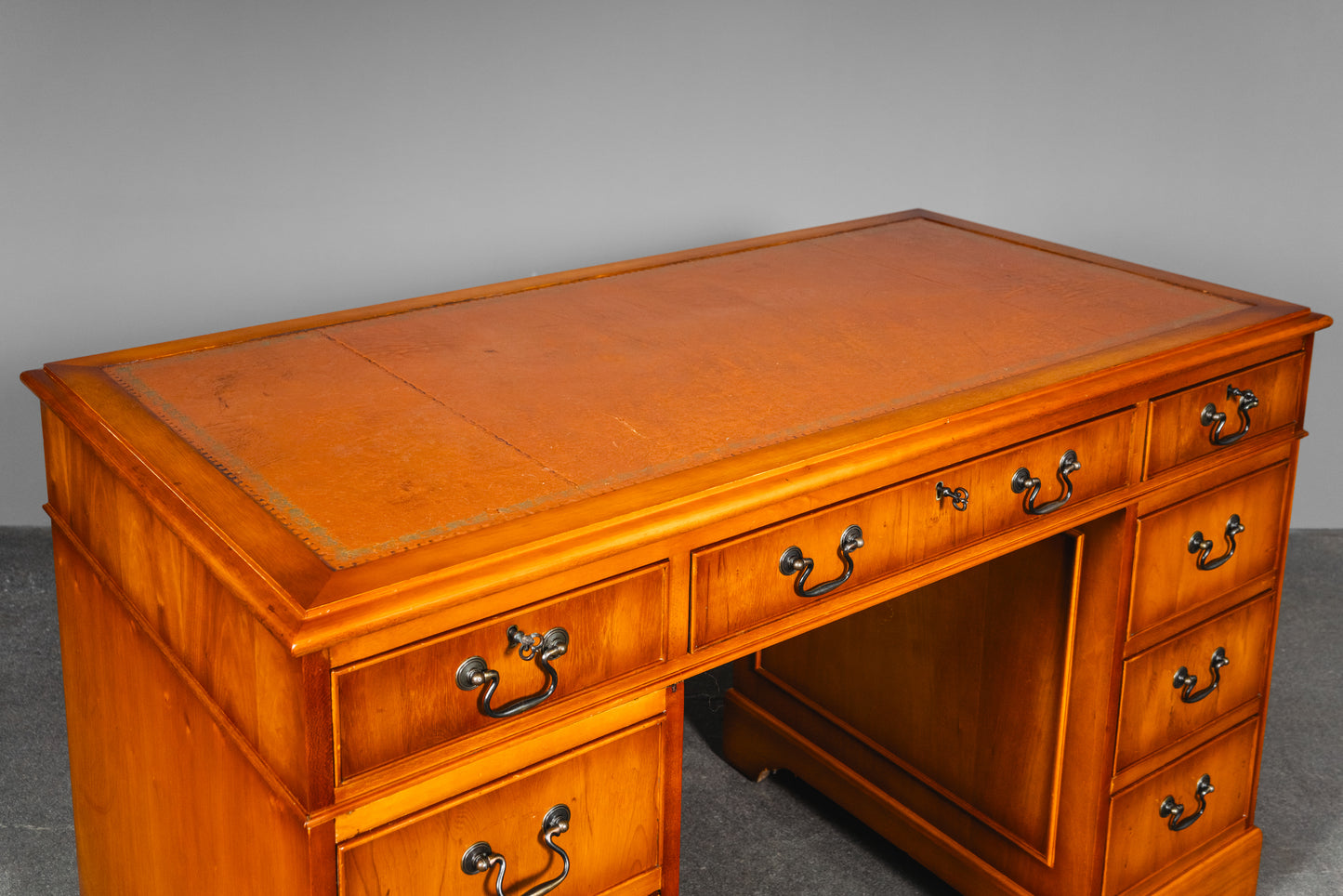 Schreibtisch im Englischen Stil