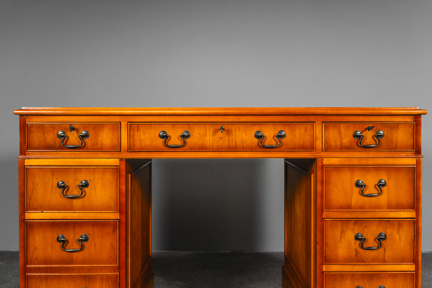 Schreibtisch im Englischen Stil