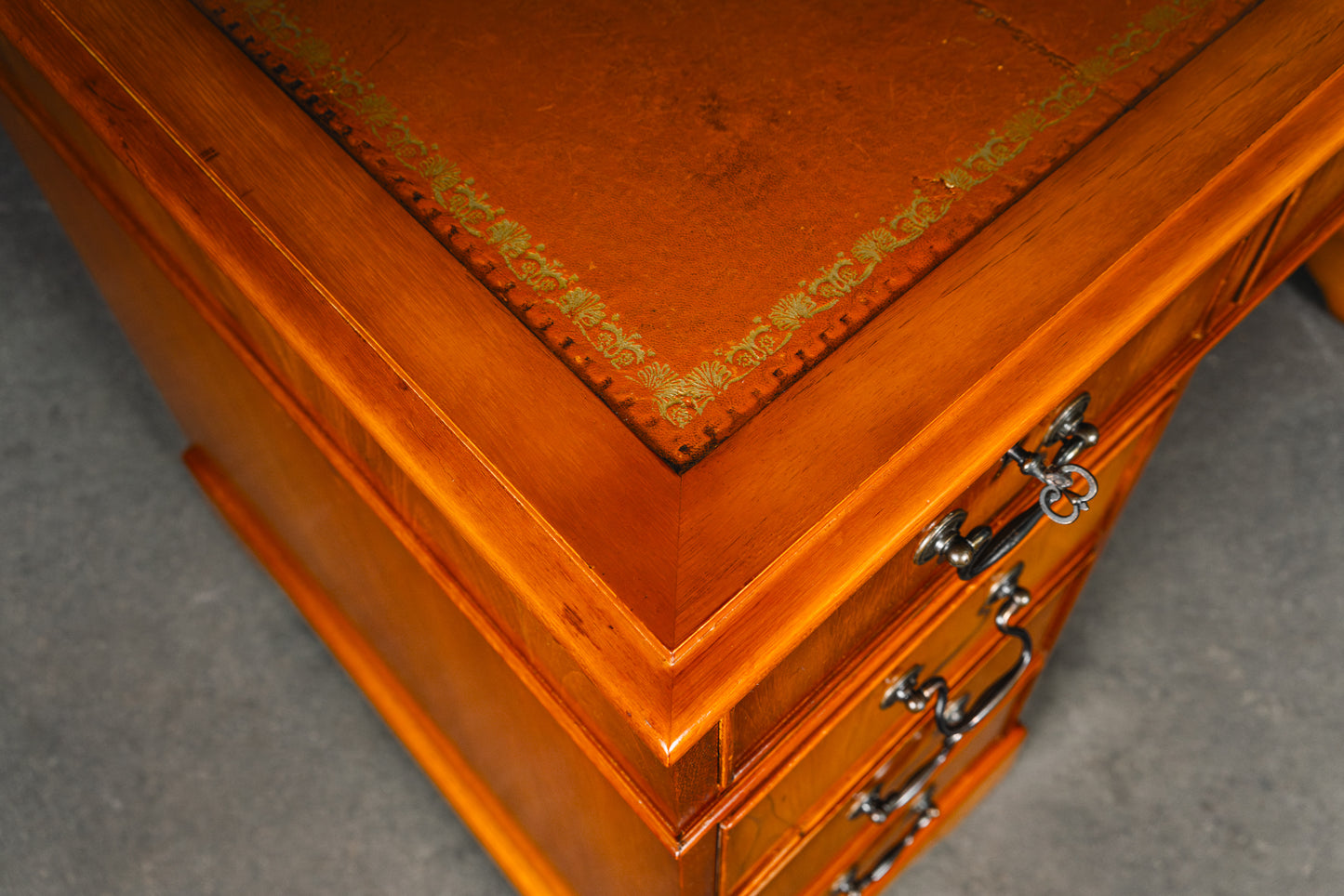 Schreibtisch im Englischen Stil