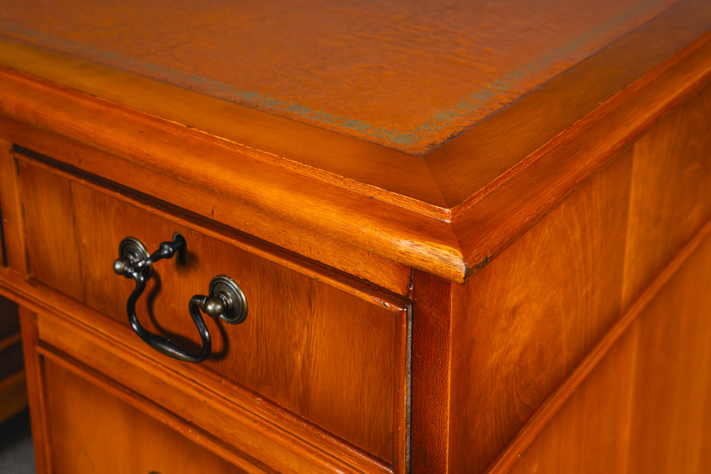 Schreibtisch im Englischen Stil