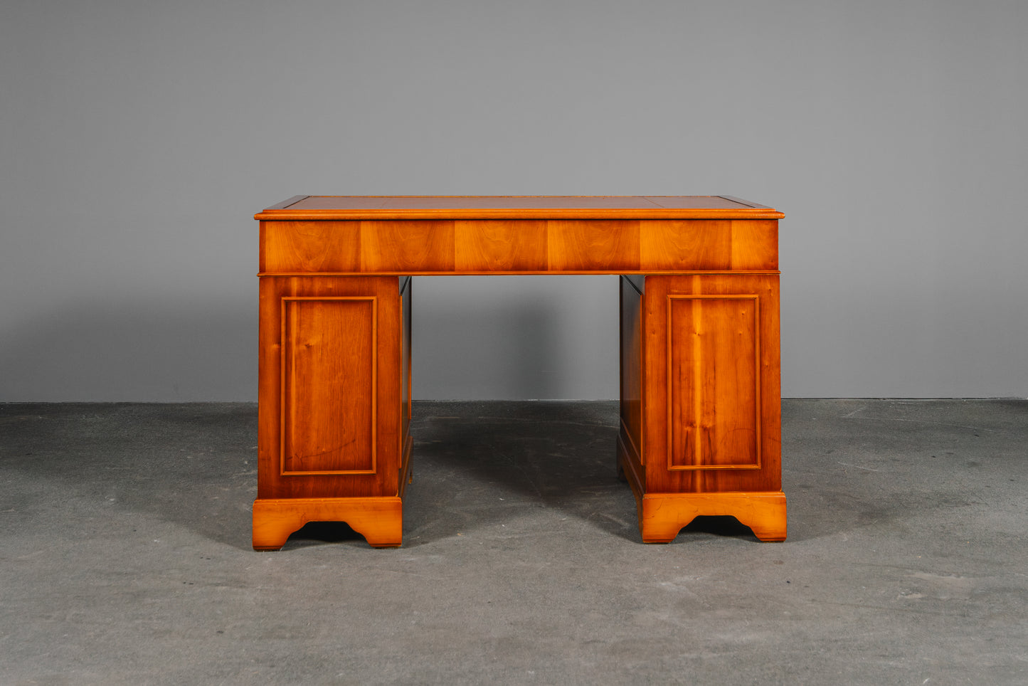 Schreibtisch im Englischen Stil