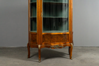 Wunderschöne Vitrine im Antik Stil