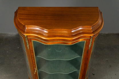 Wunderschöne Vitrine im Antik Stil