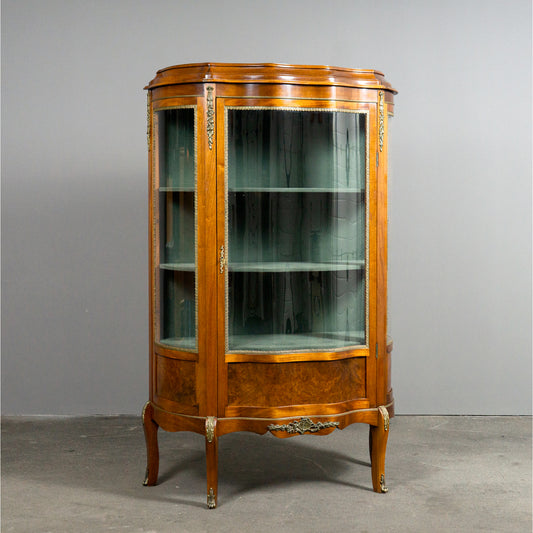 Wunderschöne Vitrine im Antik Stil