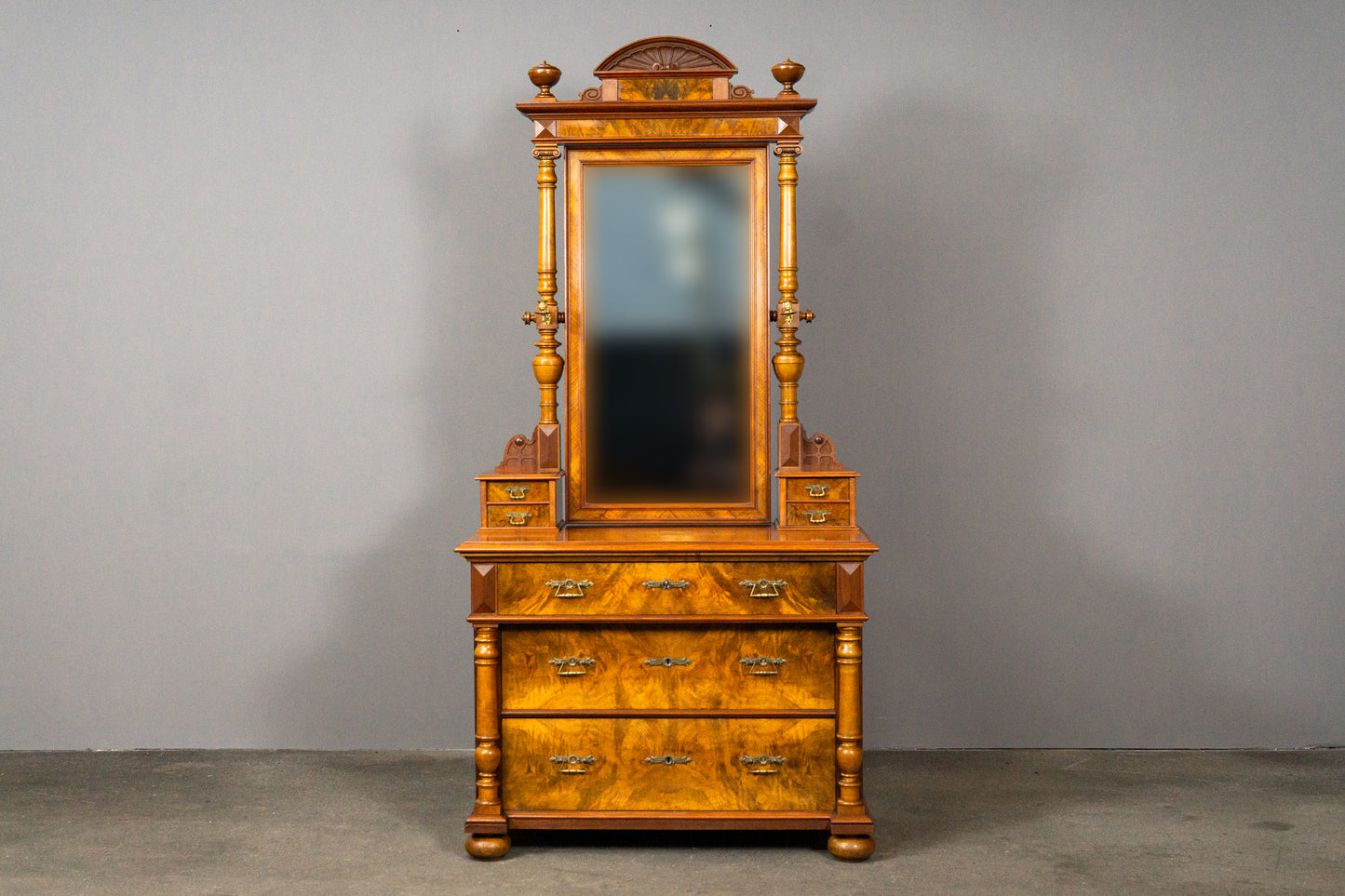 Stilvolle Gründerzeit Kommode mit Spiegelaufsatz