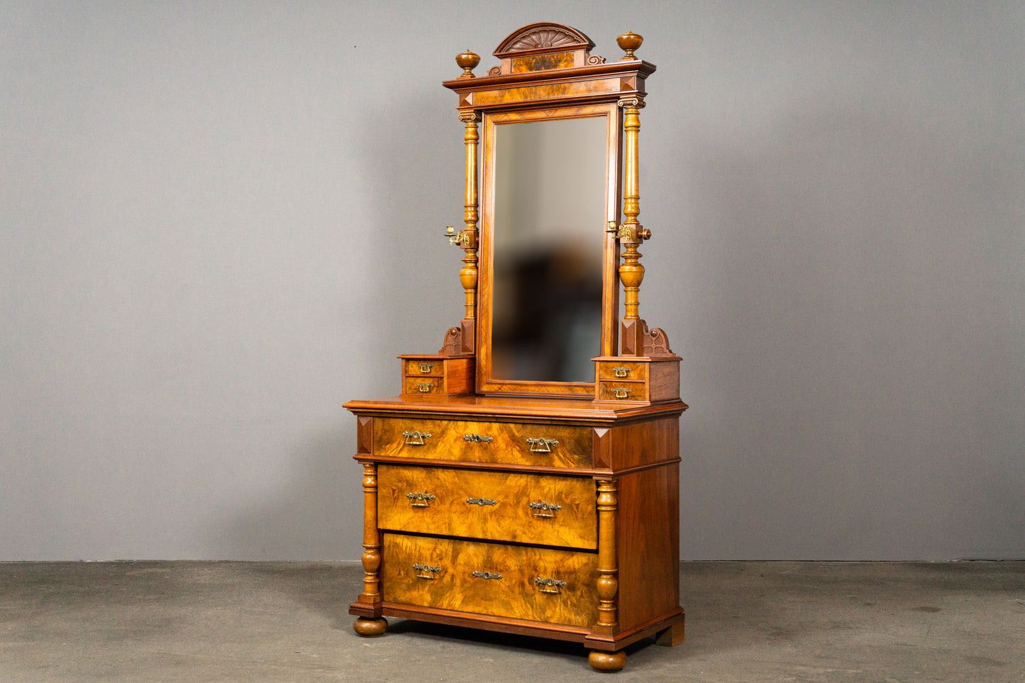 Stilvolle Gründerzeit Kommode mit Spiegelaufsatz