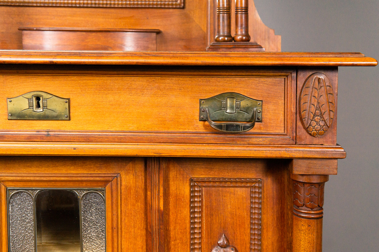 Schönes Jugendstil Vertiko