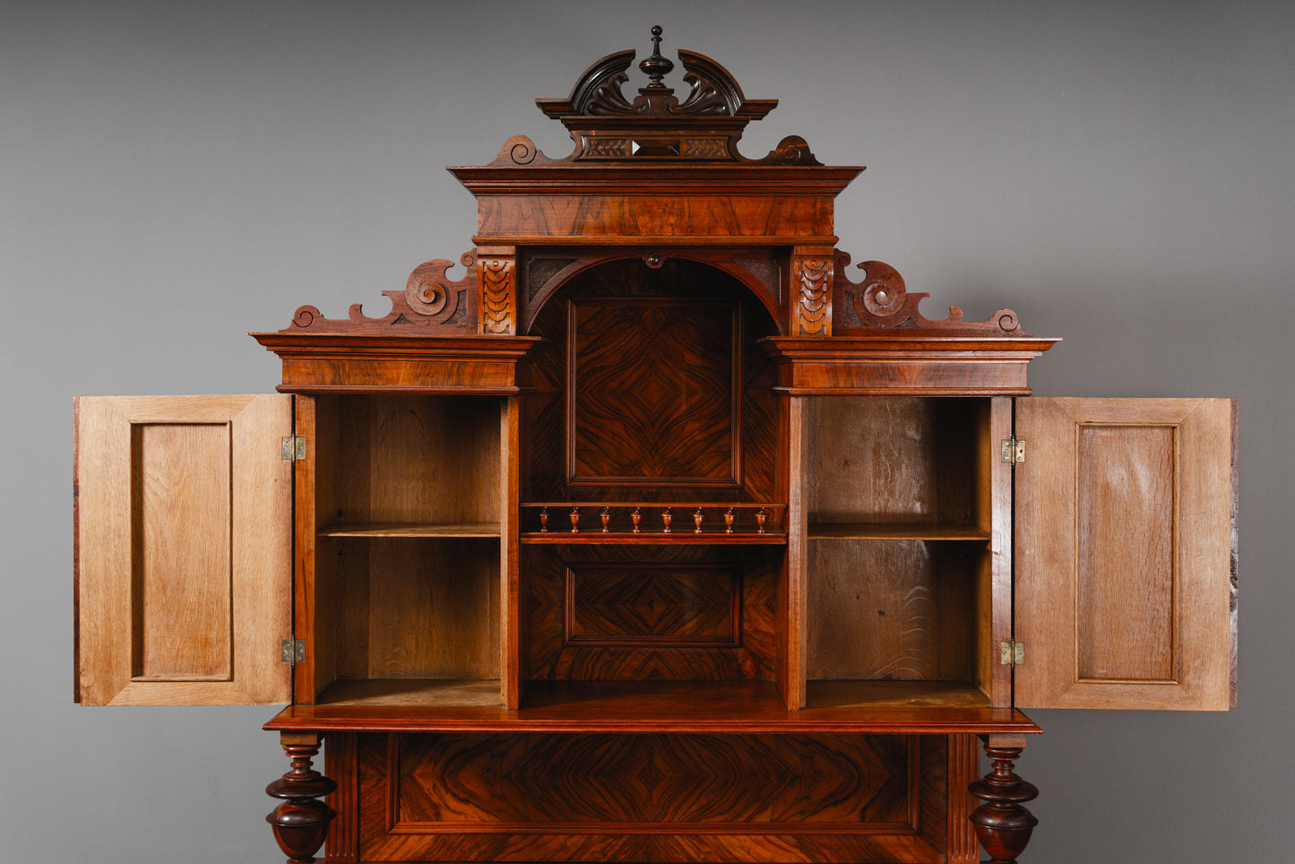 Prunkvolles Gründerzeit Buffetschrank