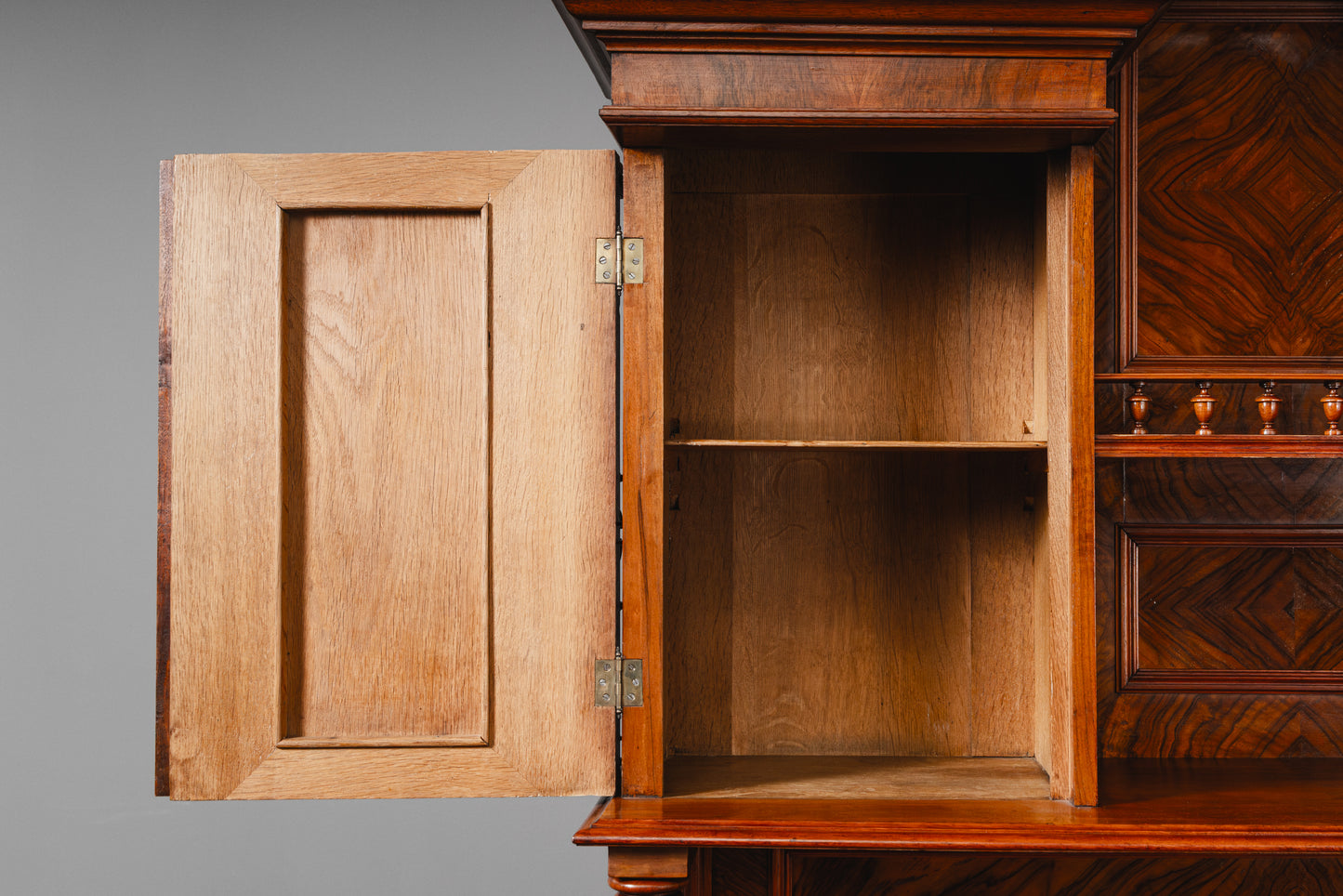 Prunkvolles Gründerzeit Buffetschrank