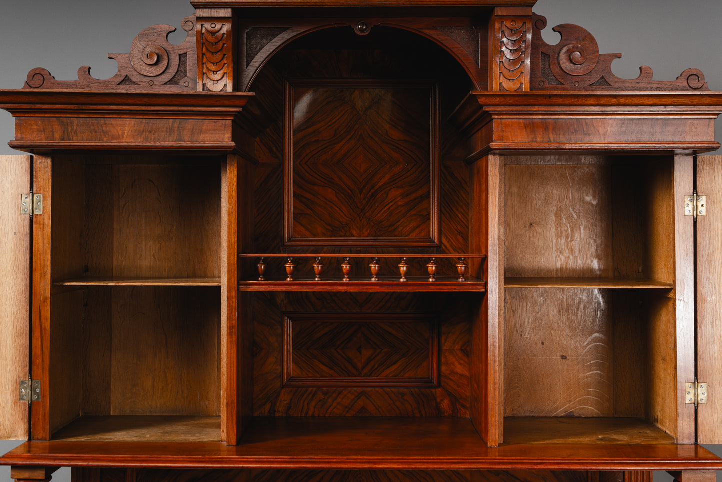 Prunkvolles Gründerzeit Buffetschrank