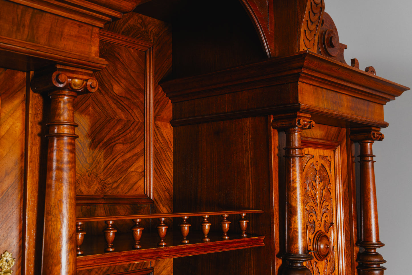 Prunkvolles Gründerzeit Buffetschrank