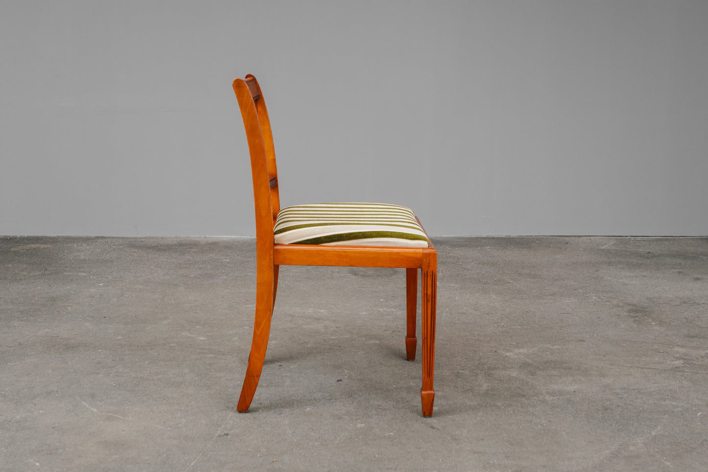 Stilvolles 6er Set Stühle im Englischen Stil