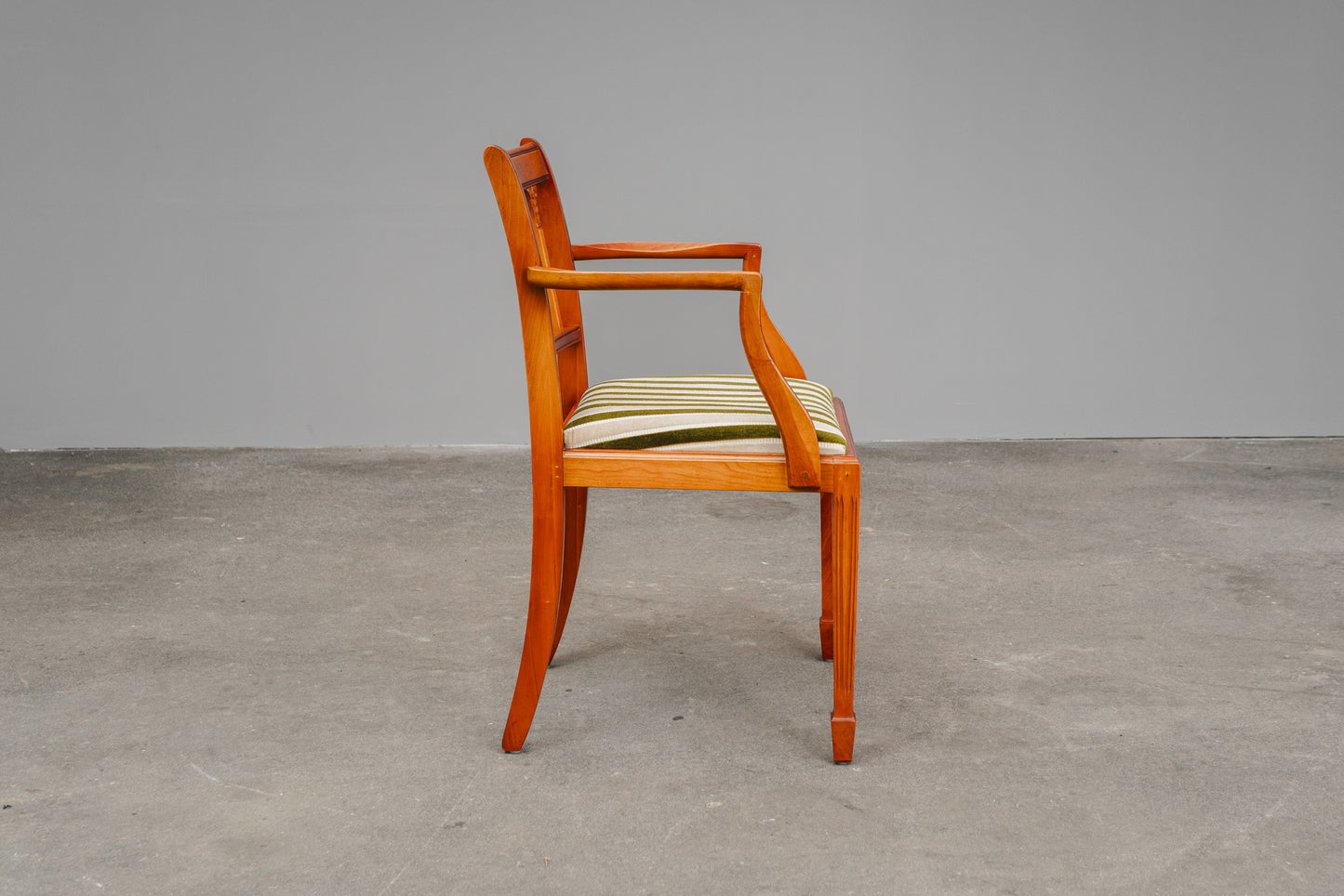 Stilvolles 6er Set Stühle im Englischen Stil