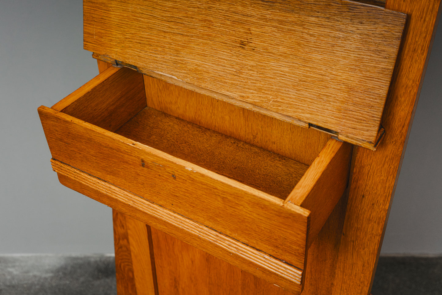 Außergewöhnliche Jugendstil Garderobe