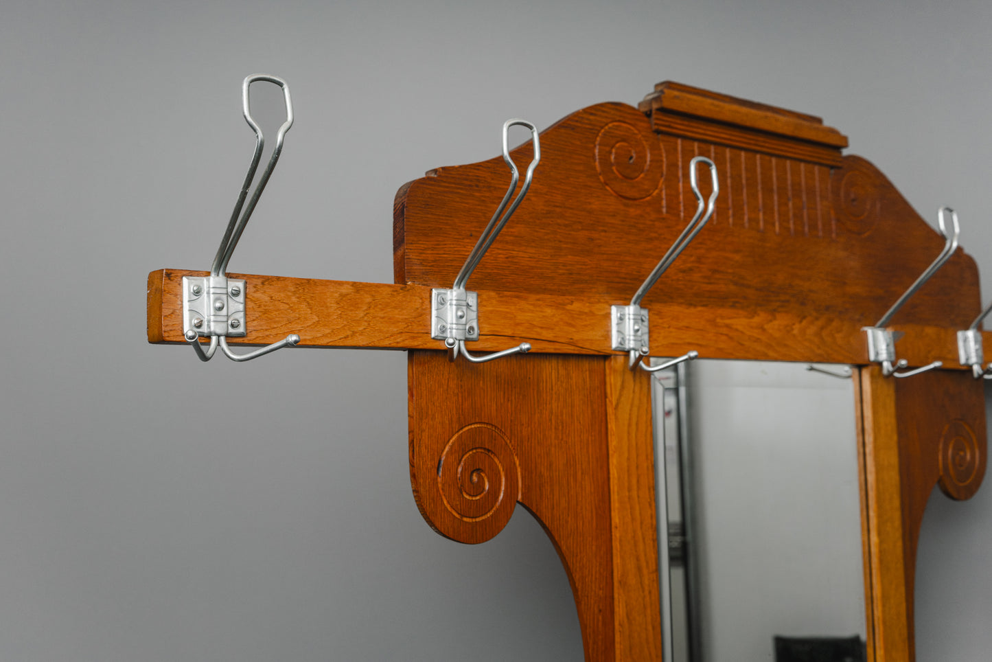 Außergewöhnliche Jugendstil Garderobe